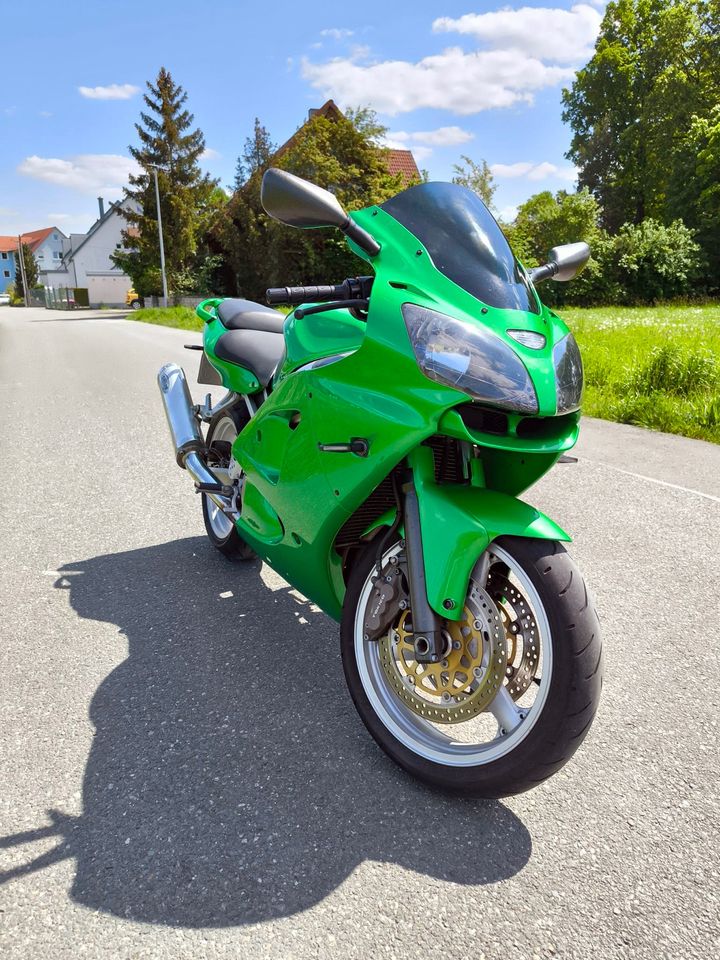 KAWASAKI Ninja ZX6R neuer TÜV Sonderlackierung 636A ZX-6R in Schwabach