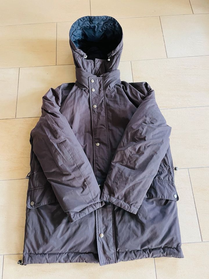 Hugo Boss Herren Winterjacke Wendejacke Daunenjacke Gr. 50 in Fredersdorf-Vogelsdorf