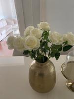 Vase mit künstlichen Rosen Stuttgart - Zuffenhausen Vorschau