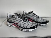Nike Air Max Plus hellgrau rot / Grösse 47.5 (US 13); NEU Baden-Württemberg - Bad Säckingen Vorschau
