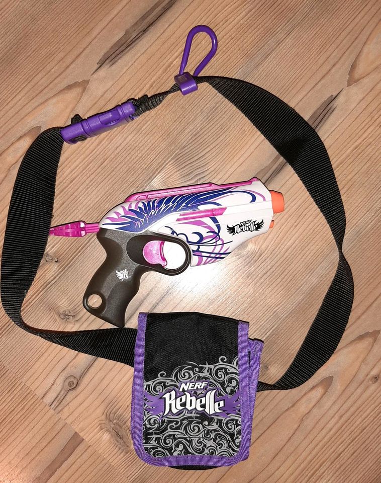 Nerf Rebelle pink Mädchen mit Darts Tasche Umhängetasche in  Baden-Württemberg - Urbach | Spielzeug für draussen günstig kaufen,  gebraucht oder neu | eBay Kleinanzeigen ist jetzt Kleinanzeigen