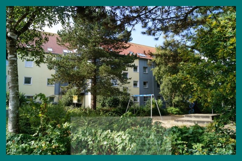 Teilmöblierte Dachgeschosswohnung in gepflegter Wohngegend mit Blick ins Grüne in Cuxhaven