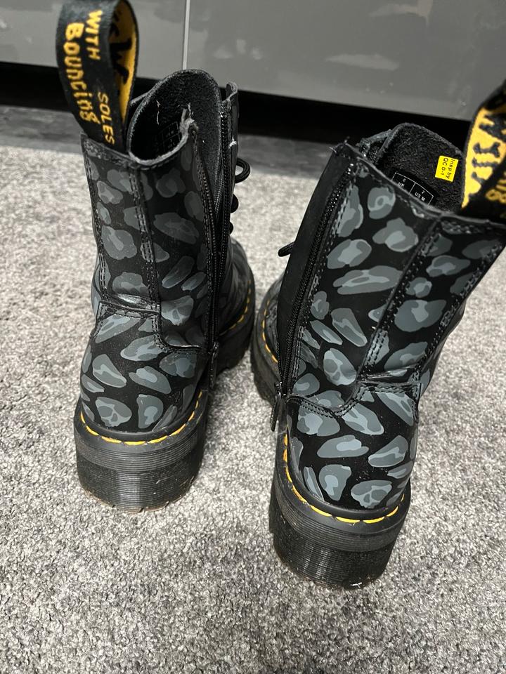 Dr. Martens Stiefel Gr 39 Leder Plateau Leo grau schwarz in Dortmund
