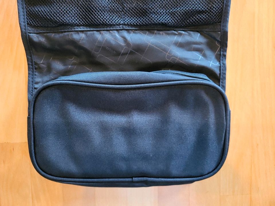 Kulturtasche, Kulturbeutel, Kosmetiktasche in Windeck