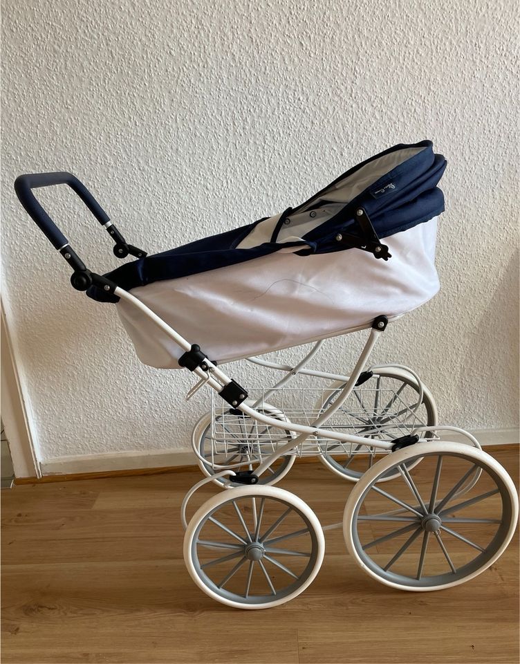 Puppenwagen von Silver Cross mit Ersatzreifen in Centrum