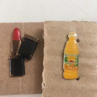 Lippenstift Lancome Limo Flasche vintage Pins Brosche retro Friedrichshain-Kreuzberg - Kreuzberg Vorschau