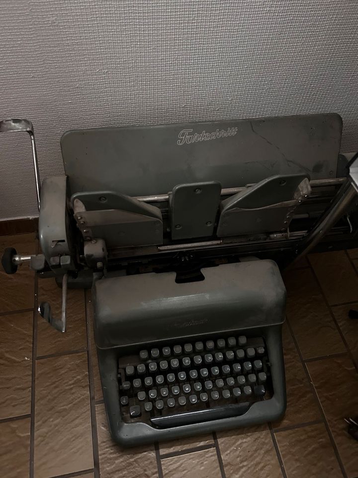 Fortschritt Schreibmaschine in Bischofsheim