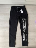 Calvin Klein Jogginghose Gr. 164 mit Etikett Bayern - Günzburg Vorschau