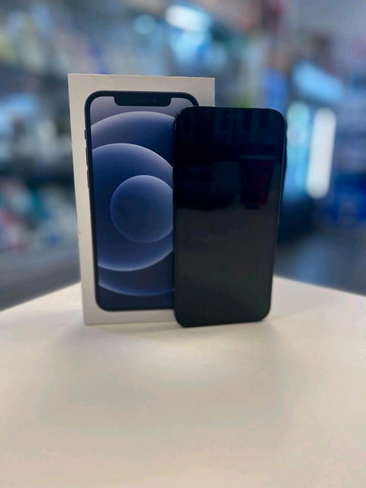 APPLE IPHONE 12 128GB WIE NEU TOP ZUSTAND AKKU KAPAZITÄT 100% in Frankfurt am Main