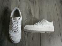 Air Force 1 NIKE AF1 Herren Schuhe 44,5 44 5 Sneakers LOW weiß AF Nordrhein-Westfalen - Menden Vorschau