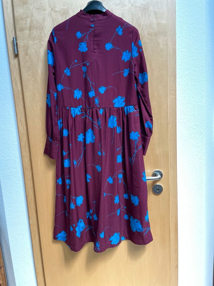 Kleid von Vero Moda Burgunder/hellblau Gr S in Aspach