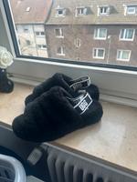 Ugg Hausschuhe schwarz Fell 39 Düsseldorf - Eller Vorschau