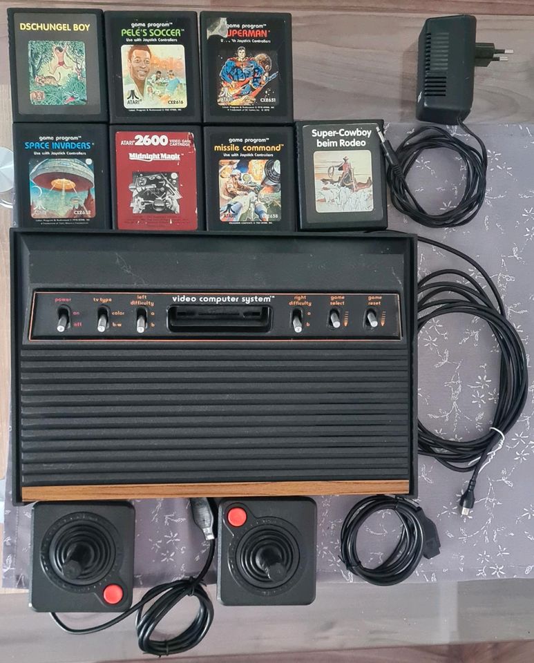 Atari 2600 Wood + 2 Joysticks + 7 Spiele in Siegelsbach