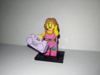 Lego® Fitnesstrainerin - Minifiguren Serie 5 - 8805 Brandenburg - Elsterwerda Vorschau