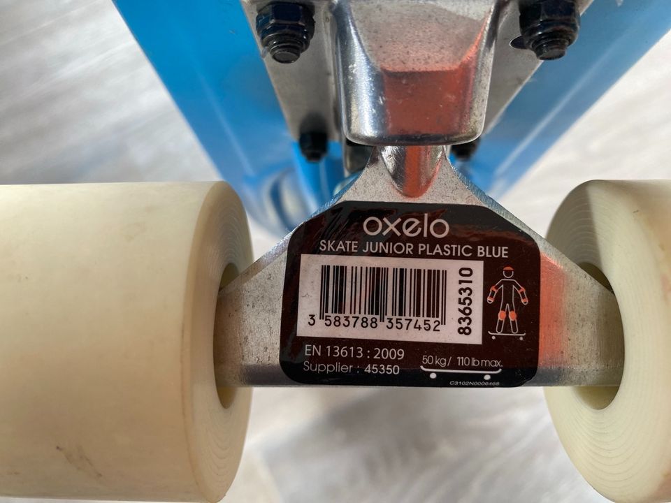 Oxelo Kinder Skateboard für Einsteiger bis 50 kg blau in Karlsdorf-Neuthard