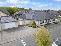 Exklusiver Bungalow / Haus + Garten und separater Doppelgarage Nordrhein-Westfalen - Inden Vorschau