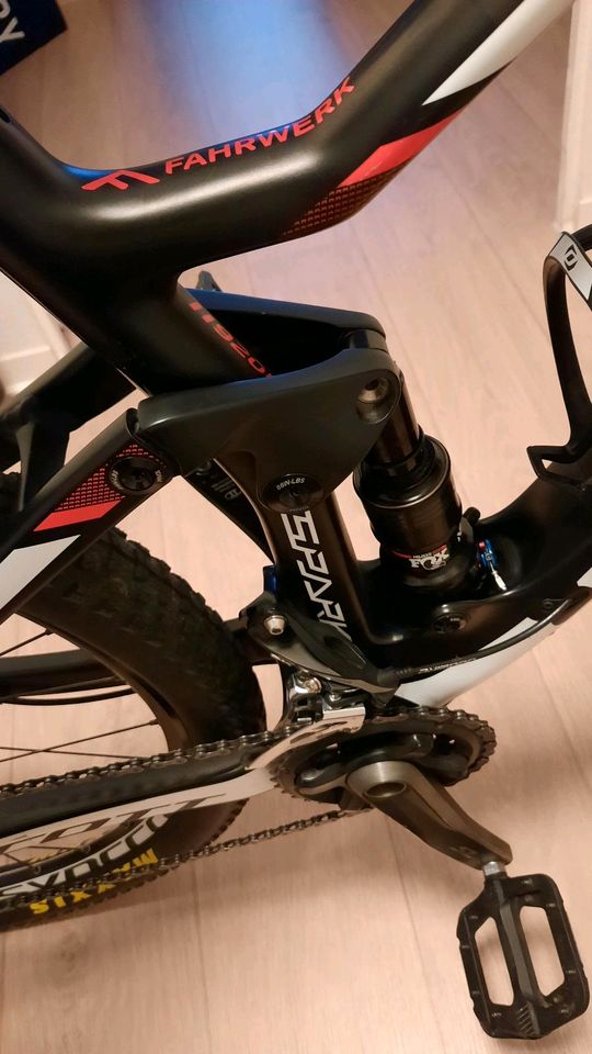 Scott Spark 920 Rh S Mountainbike 2017 schwarz/weiß/rot in Dresden -  Blasewitz | Gebrauchte Damenfahrräder kaufen | eBay Kleinanzeigen ist jetzt  Kleinanzeigen