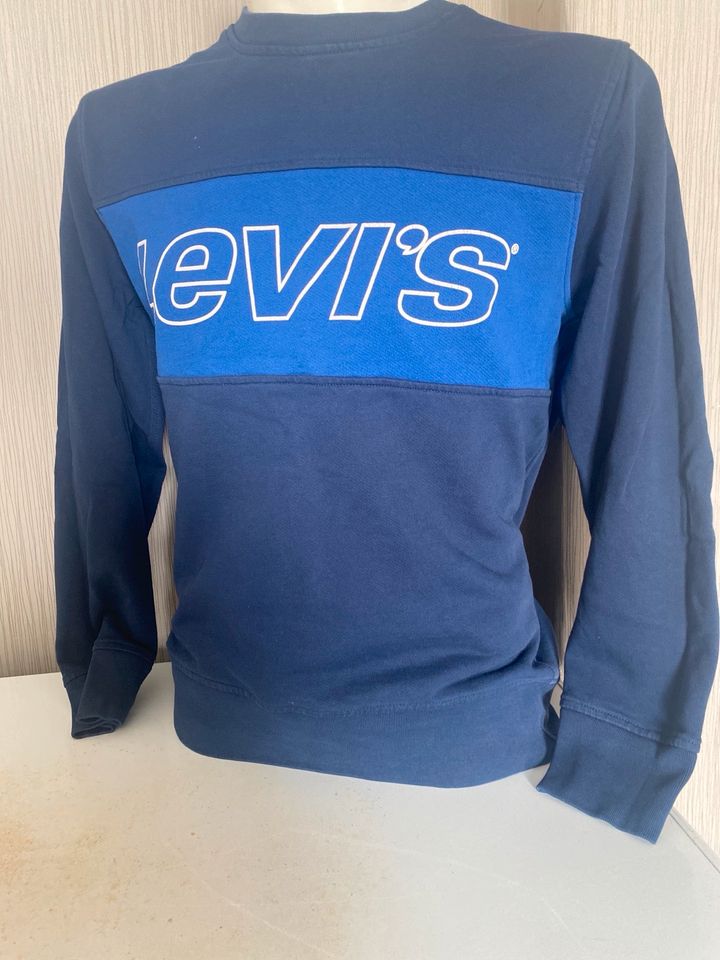 Levi’s Pullover gr.S in Duisburg