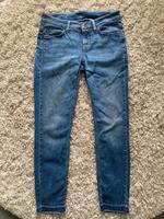 Cambio Jeans blau Gr.26/XS fransiger Hosensaum sehr guter Zustand Nordrhein-Westfalen - Netphen Vorschau