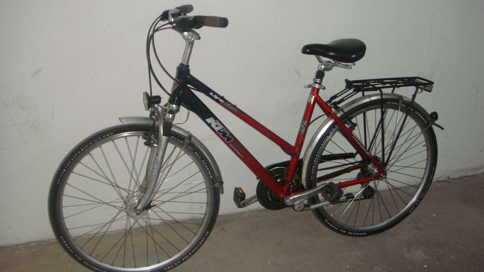 Fahrrad KTM LIFE FUN, Rot-Silber, 28 Zoll Räder, Shimano Schaltun in Konstanz