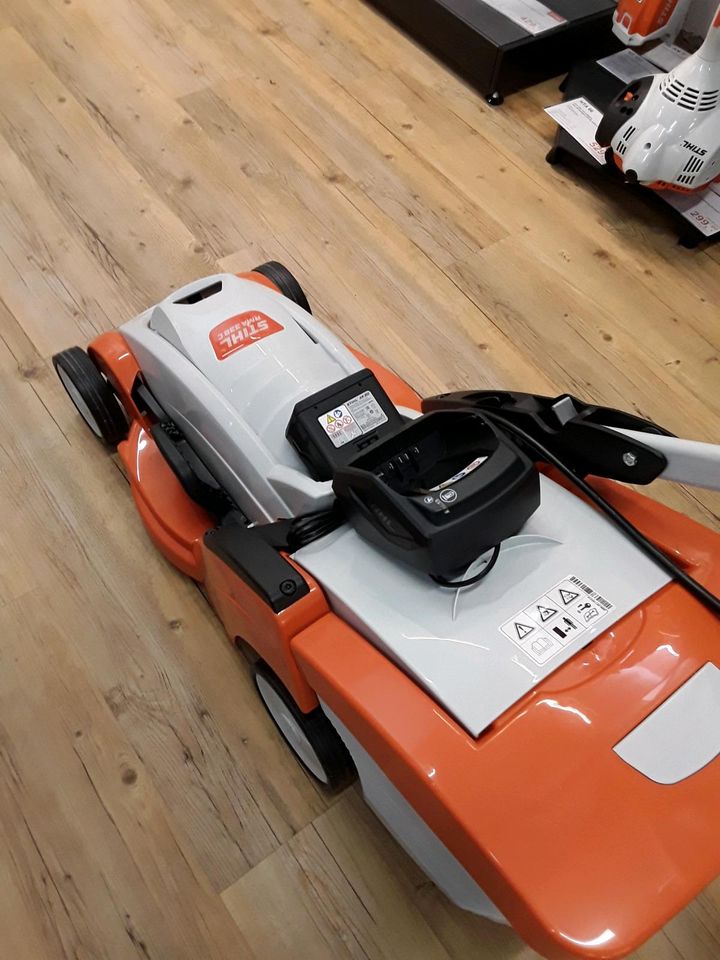 Stihl Akku-Rasenmäher RMA 339 C in Plattling