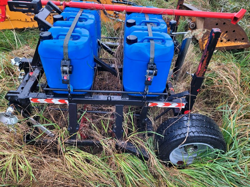 Rasen lüften Anhänger Rasenlüfterwalze in Kierspe