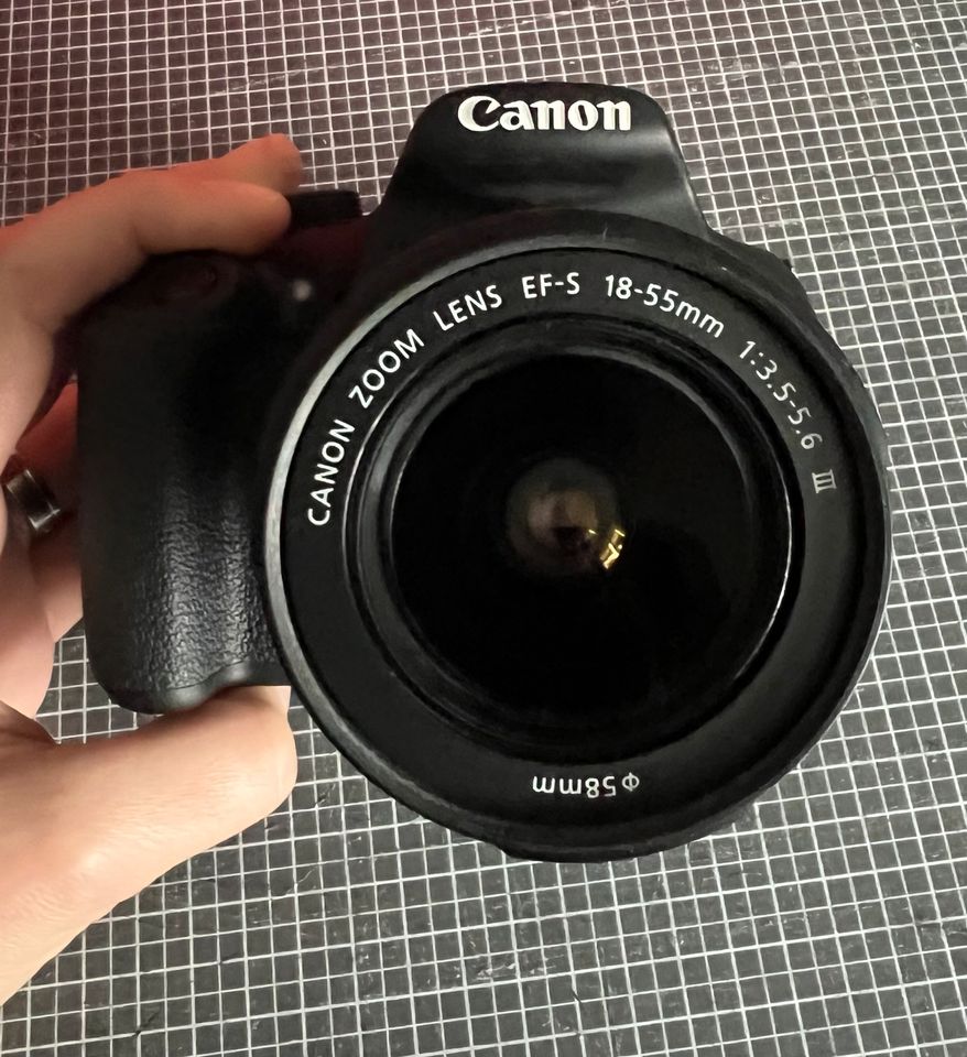 Canon EOS 1200D mit Kit-Objektiv 18-55/3.5-5.6 und Zubehör in Dautphetal