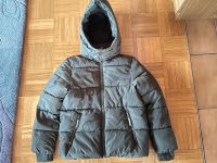 YIGGA Jungen Steppjacke, Oliv, Gr. 146 RV hat kl. Defekt Baden-Württemberg - Böhmenkirch Vorschau