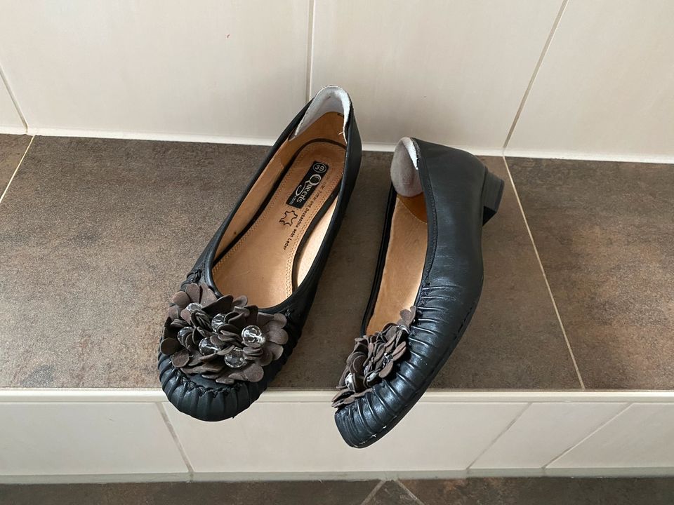 Damen Ballerina Gr.39 Echt Leder flache Schuhe mit Blumen vorne in Peine