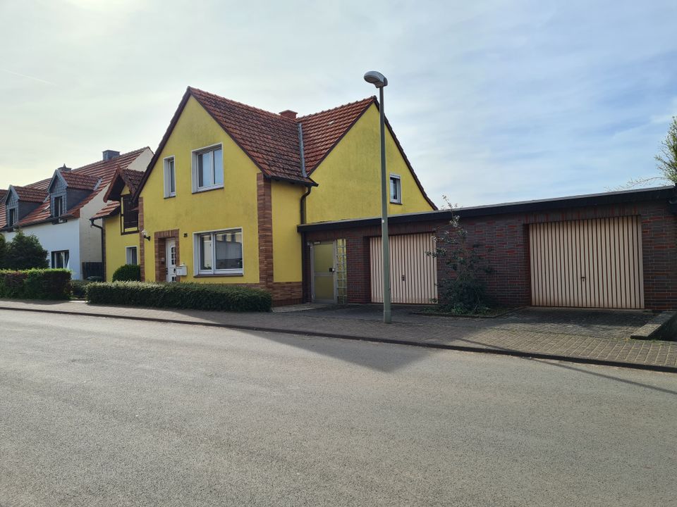 Haus in Marsberg - Giershagen zu vermieten / Garagen / Garten in Marsberg
