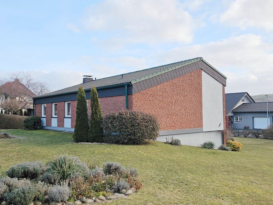 Dörrebach - Einfamilienhaus auf großem Grundstück - Linnfeldstraße 14 in Dörrebach (Hunsrück)