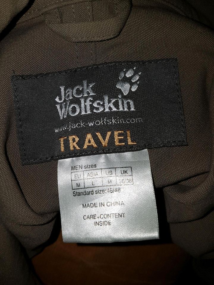 Jack Wolfskin Jacke Outdoor M braun hellbraun in Büttelborn