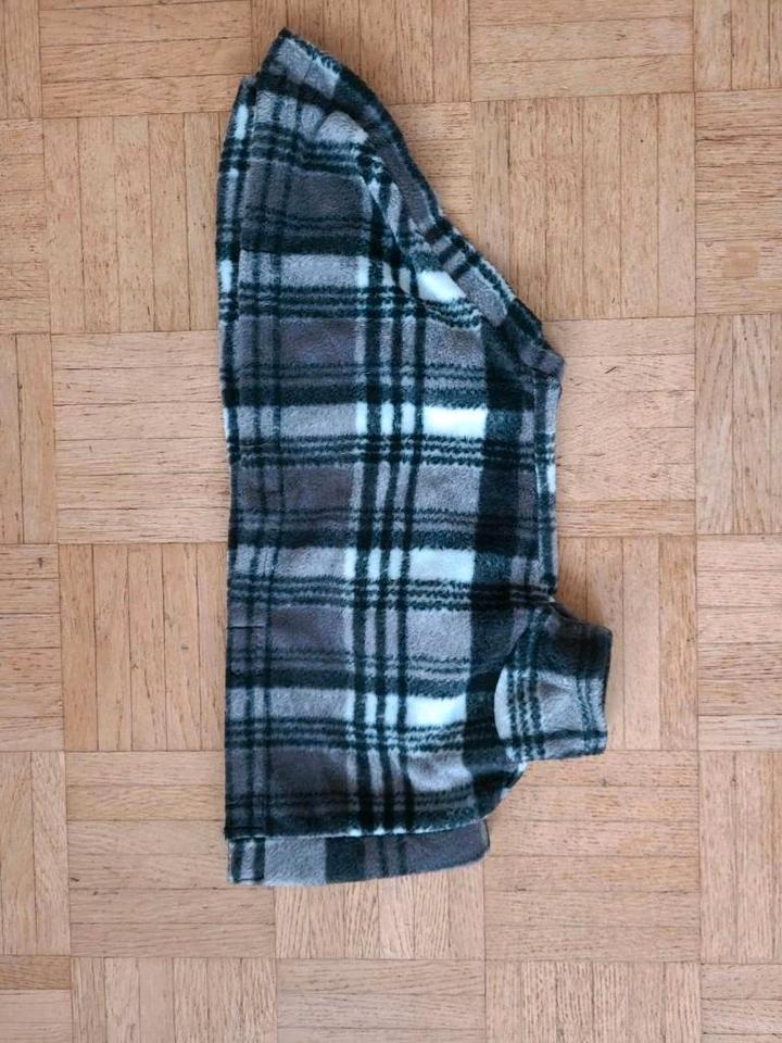 NEUER Fleece Hundemantel Hundejacke 40 cm warm wasserabweisend in Berlin