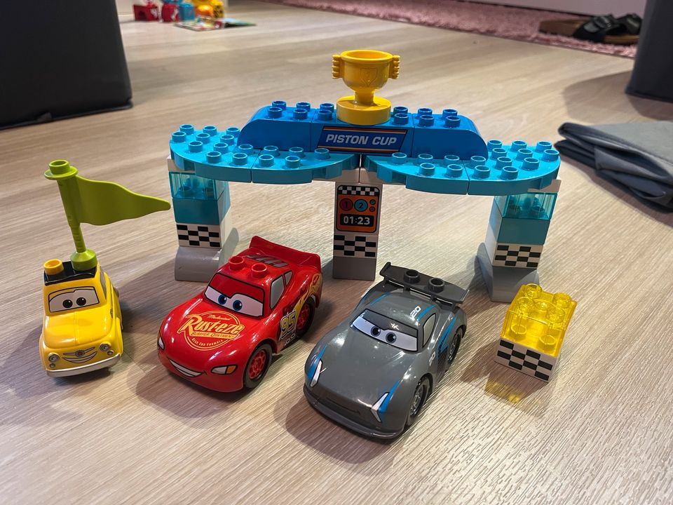 Lego Duplo Cars Disney rar wie neu, komplett 10857 in Mudenbach