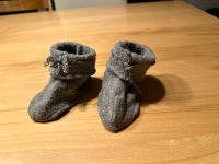 Engel Baby Hausschuhe 2 Wolle Wollfleece 62 68 74 Schuhe Socken Nordrhein-Westfalen - Neuss Vorschau