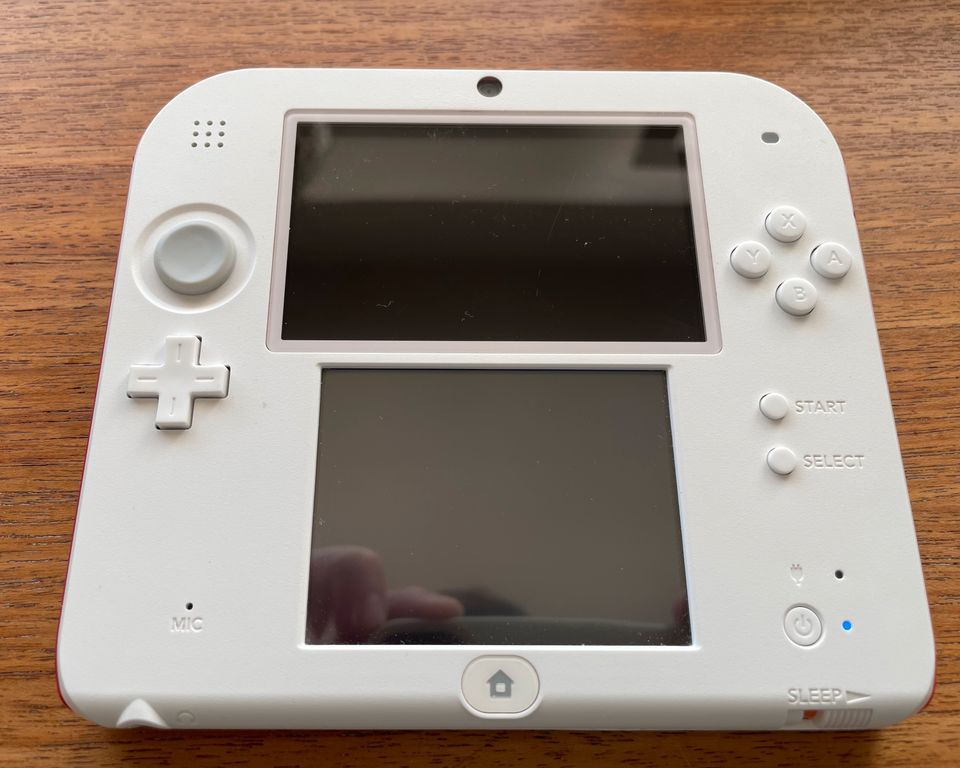 Nintendo 2ds Konsole + 64gb in Wiesbaden