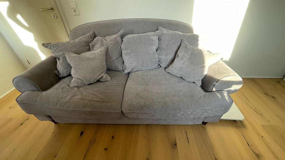 Graues Sofa, 3-Sitzer in Hannover