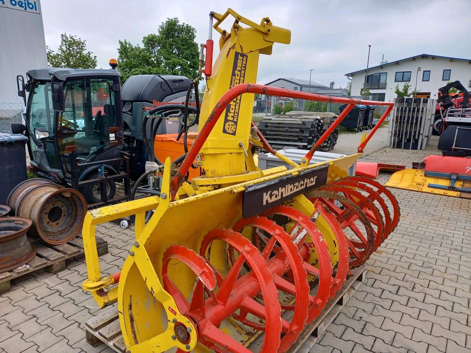 Pistenraupe, Pistenbully, Schneefräse, Frontschleuder Kahlbacher in Dirlewang