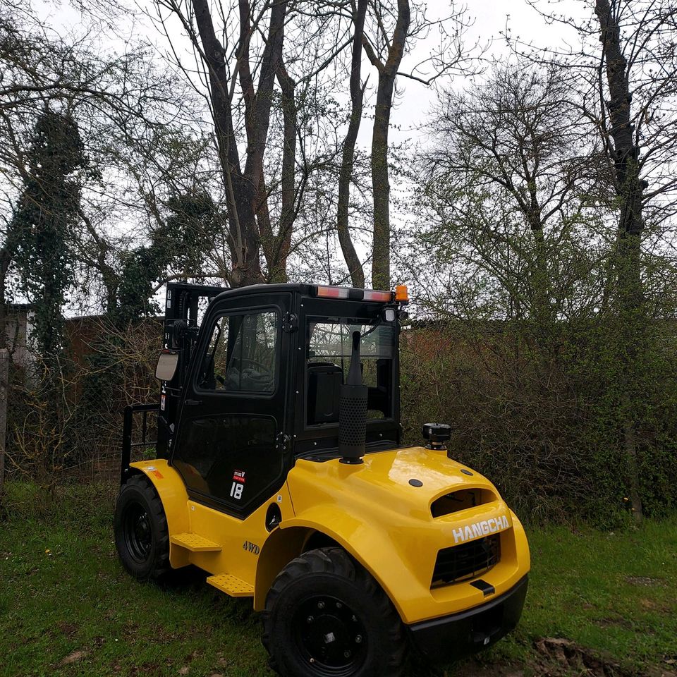 Geländestapler 4x4 Stapler Hoflader Lader in Hermsdorf