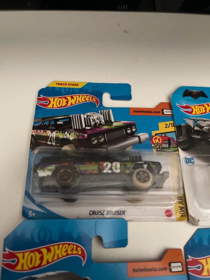 Hot Wheels 12 Stück Konvolut Batman Guardians of the Galaxy uvm in Troisdorf