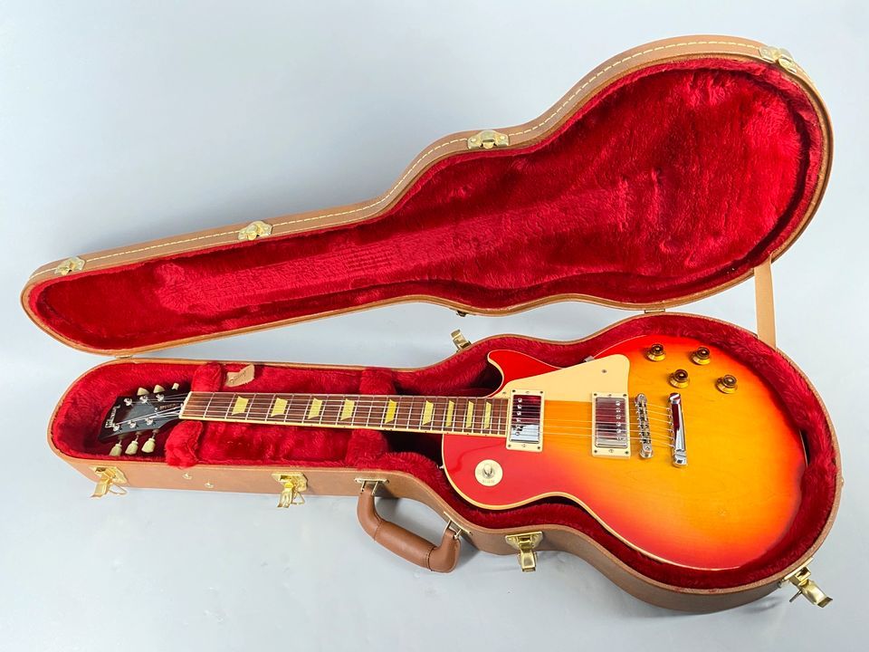 2000 Gibson Les Paul 1960s Classic sunburst browncase in Herne