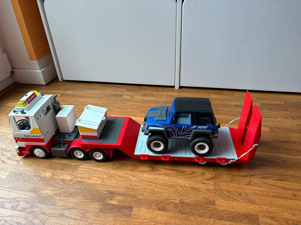 Playmobil Sattelschlepper, Tieflader, Autotransporter in Köln