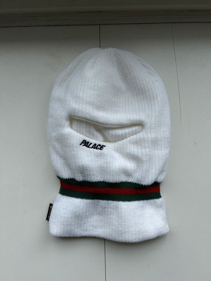 Palace GORE-TEX BALACLAVA WHITE in Hamburg