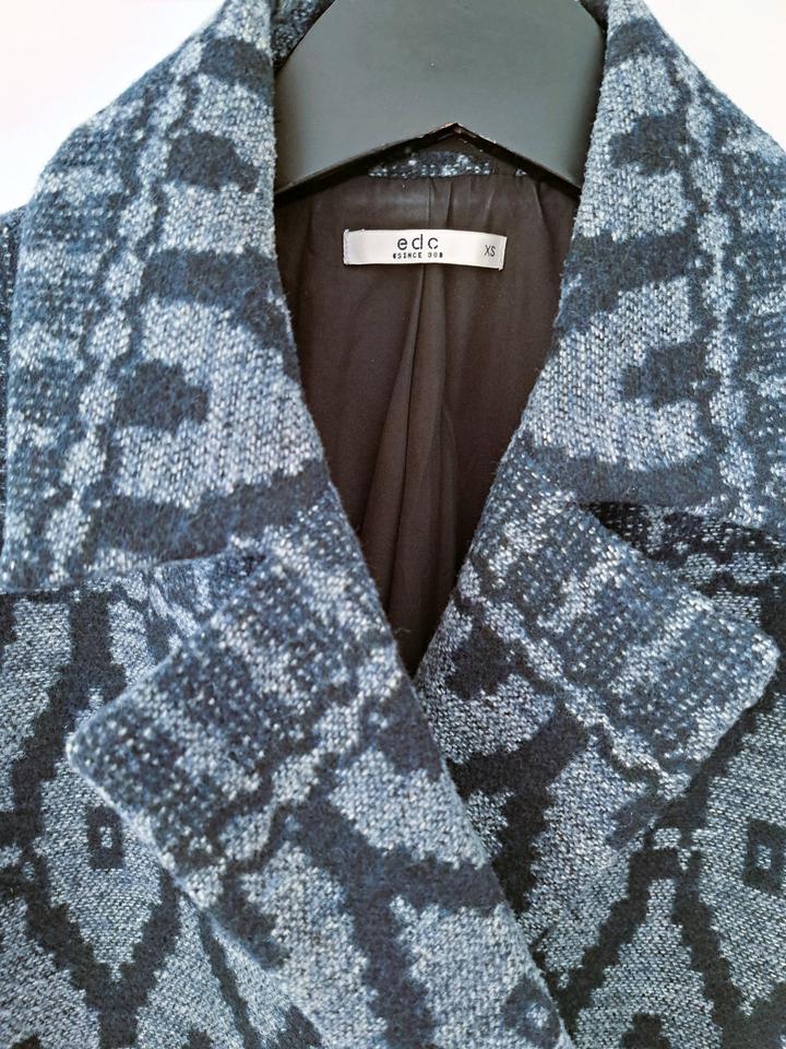 Esprit Mantel Wollmix, kuschelig in Ethnomuster blau, Gr. 34 / XS in Reutlingen