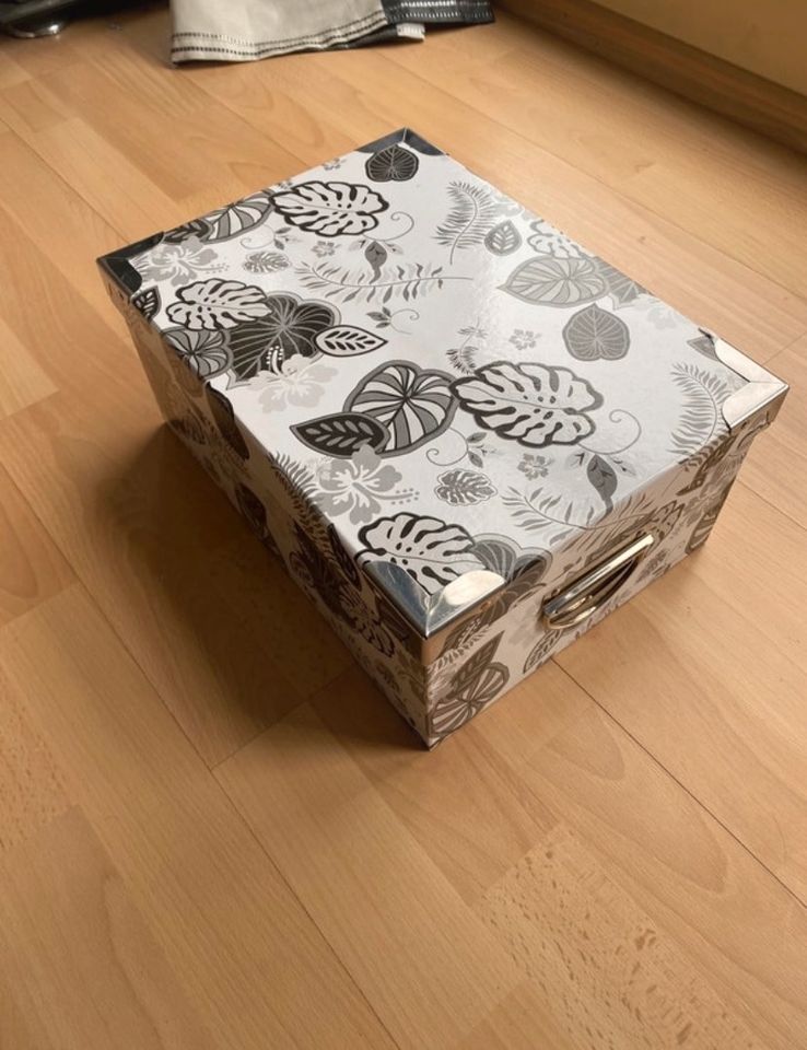 HTI-Living Aufbewahrungsbox mit Deckel Blatt/ Blumenmuster Box in  Nordrhein-Westfalen - Sankt Augustin | eBay Kleinanzeigen ist jetzt  Kleinanzeigen