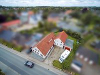 Vielseitiges Dreifamilienhaus: Mehrgenerationenhaus oder solide Kapitalanlage mit Potenzial! Schleswig-Holstein - Leck Vorschau