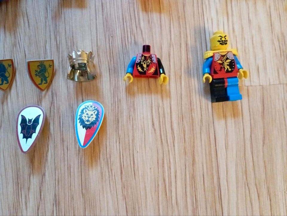 Lego Ritterfiguren mit Zubehör in Lindewitt
