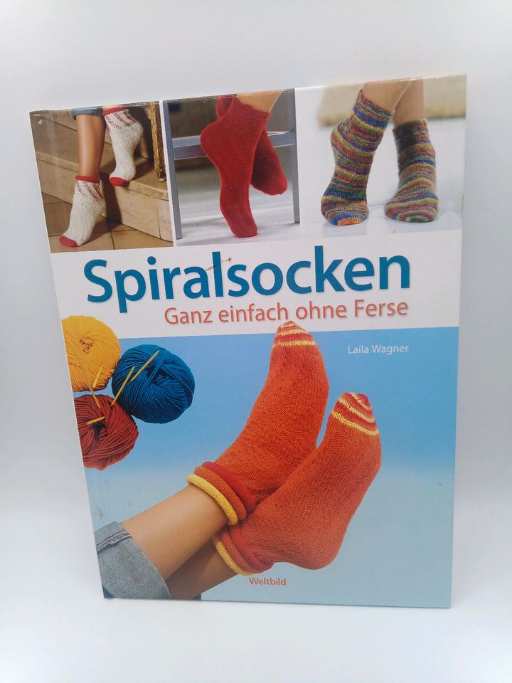 Sockenwolle/Sockengarn 2 Bücher mit Anleitungen in Eppingen