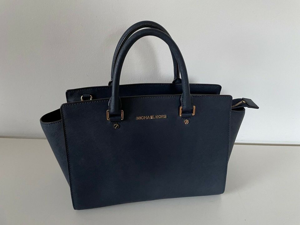 Michael Kors Tasche Selma blau large mit Schutzhülle in Sprockhövel