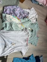 9 Mädchen Shirts Paket Kleiderpaket 116/122 Nordrhein-Westfalen - Leverkusen Vorschau
